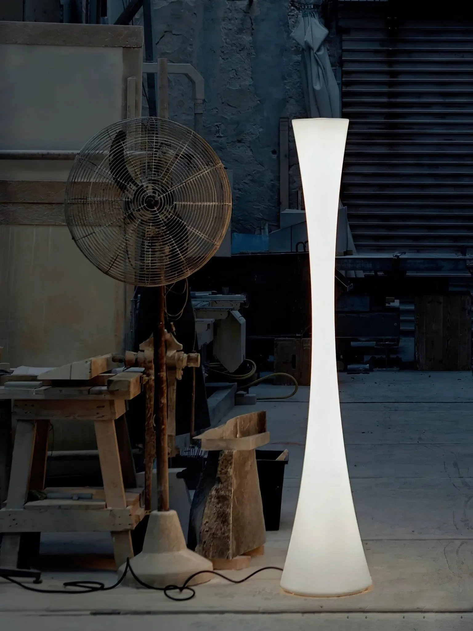 Biconica Pol Floor Lamp