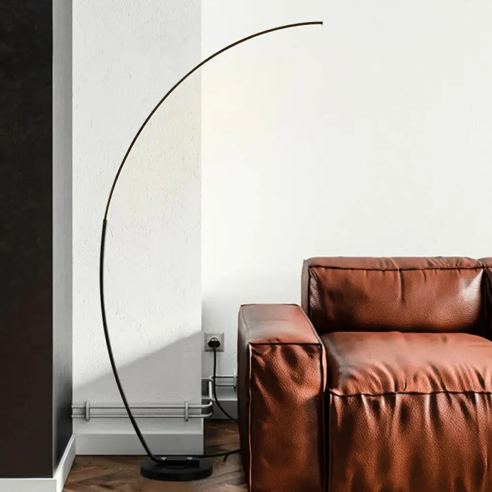 Black Over-Curved LED Floor Standing Lamp - Nordic Metal Design - Perfect for Living Room Reading