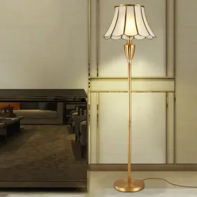 Brass Traditional Stand Up Lamp with Scalloped Glass Shade and Single Bulb Floor Lighting