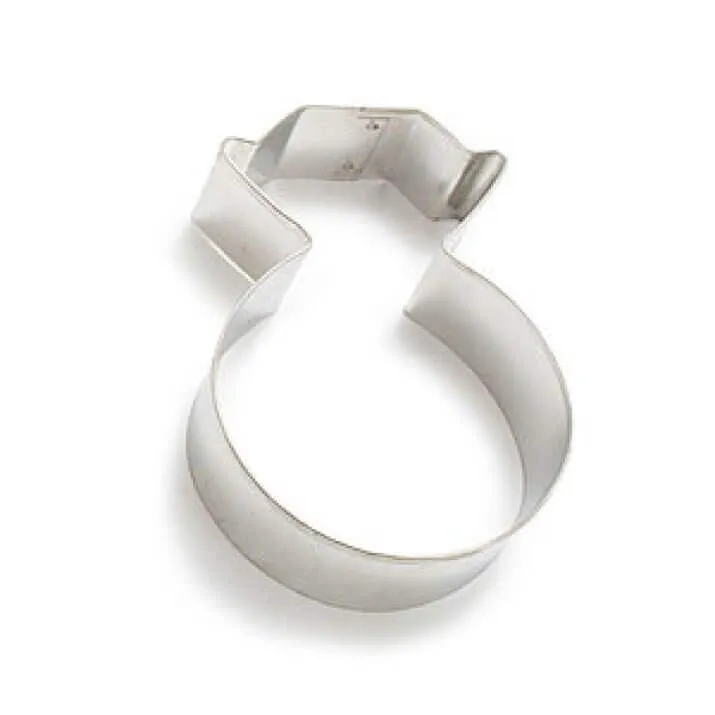 Cookie Cutter Diamond Ring 3-3/4"