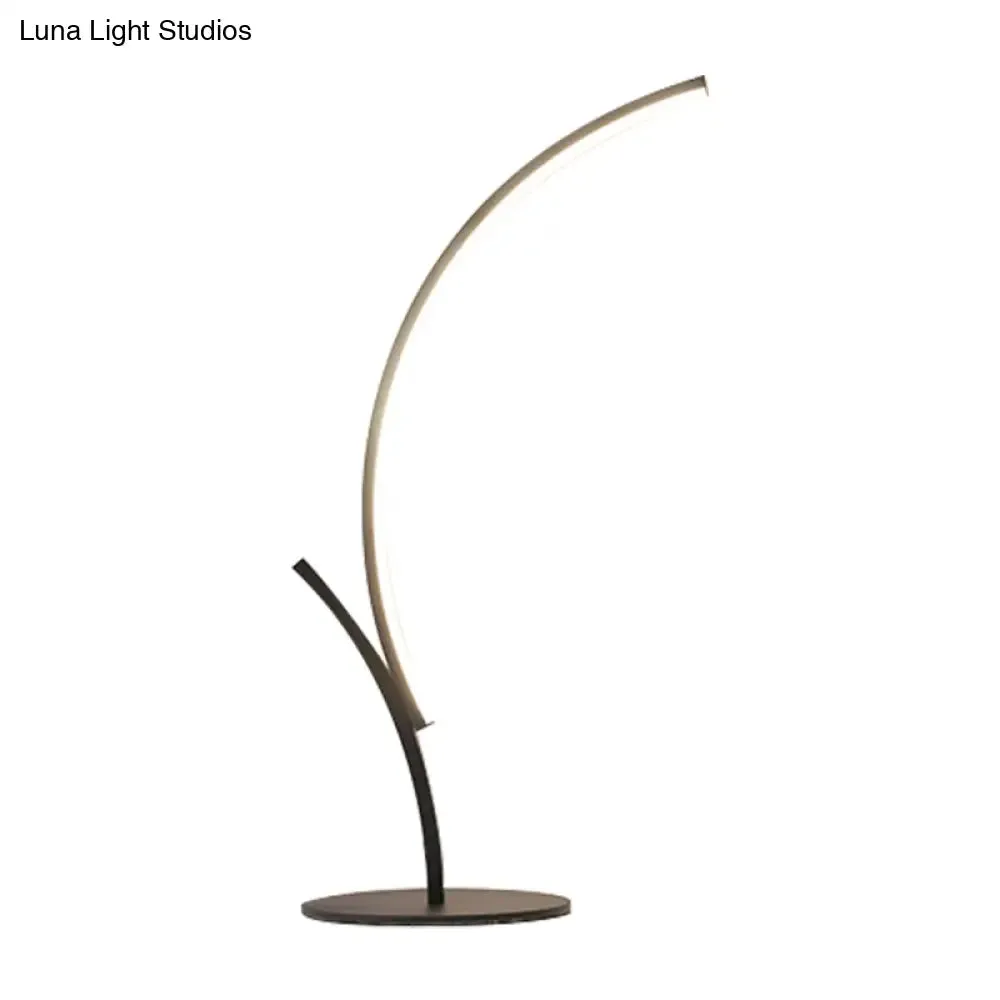 Curvy LED Night Table Lamp in Black for Bedside Reading