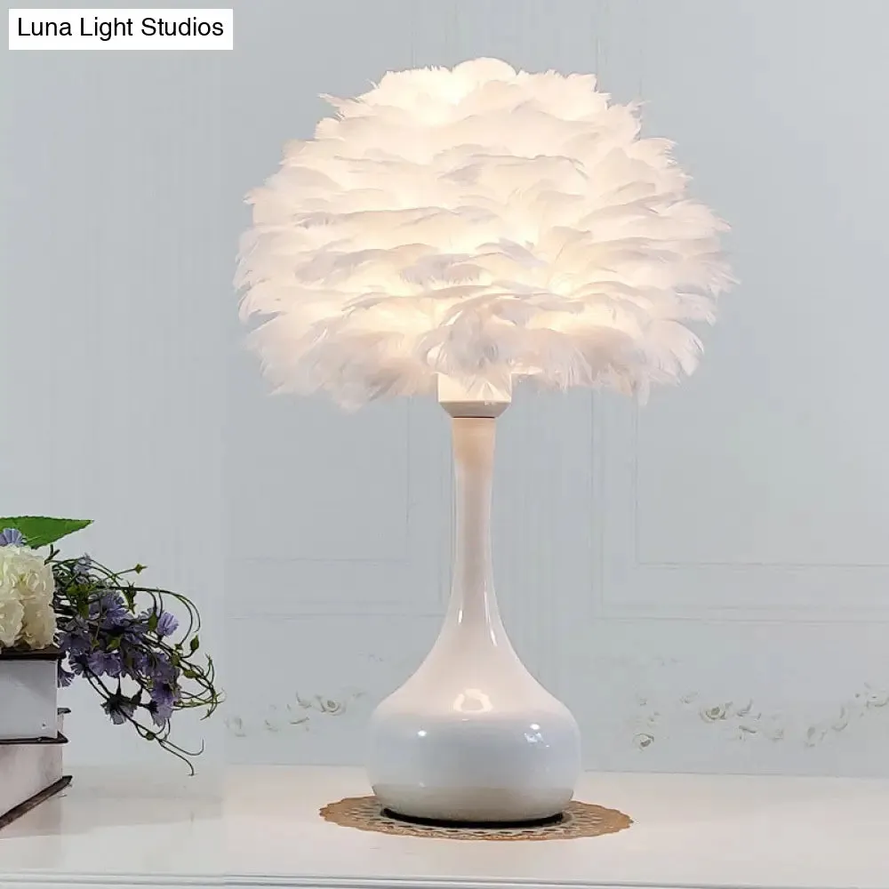 Feather Flower Vase Night Light - Nordic Style Table Lamp for Bedroom