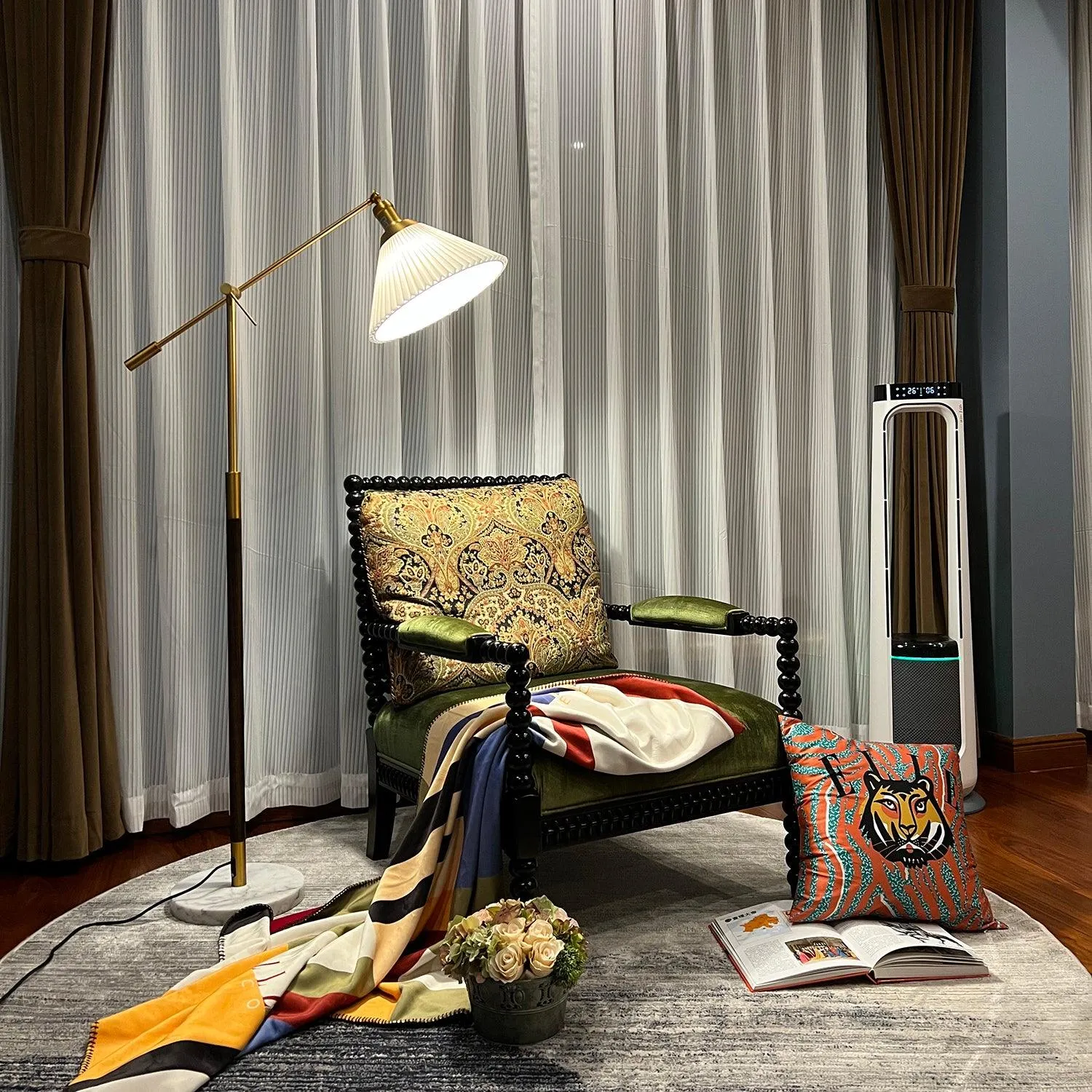 Fleur Floor Lamp 33.4″- 61″