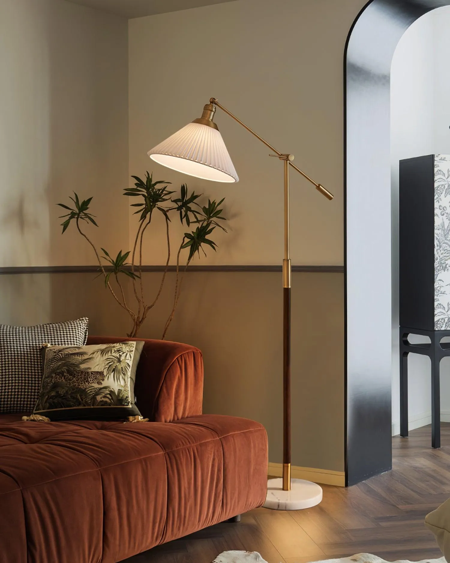 Fleur Floor Lamp 33.4″- 61″