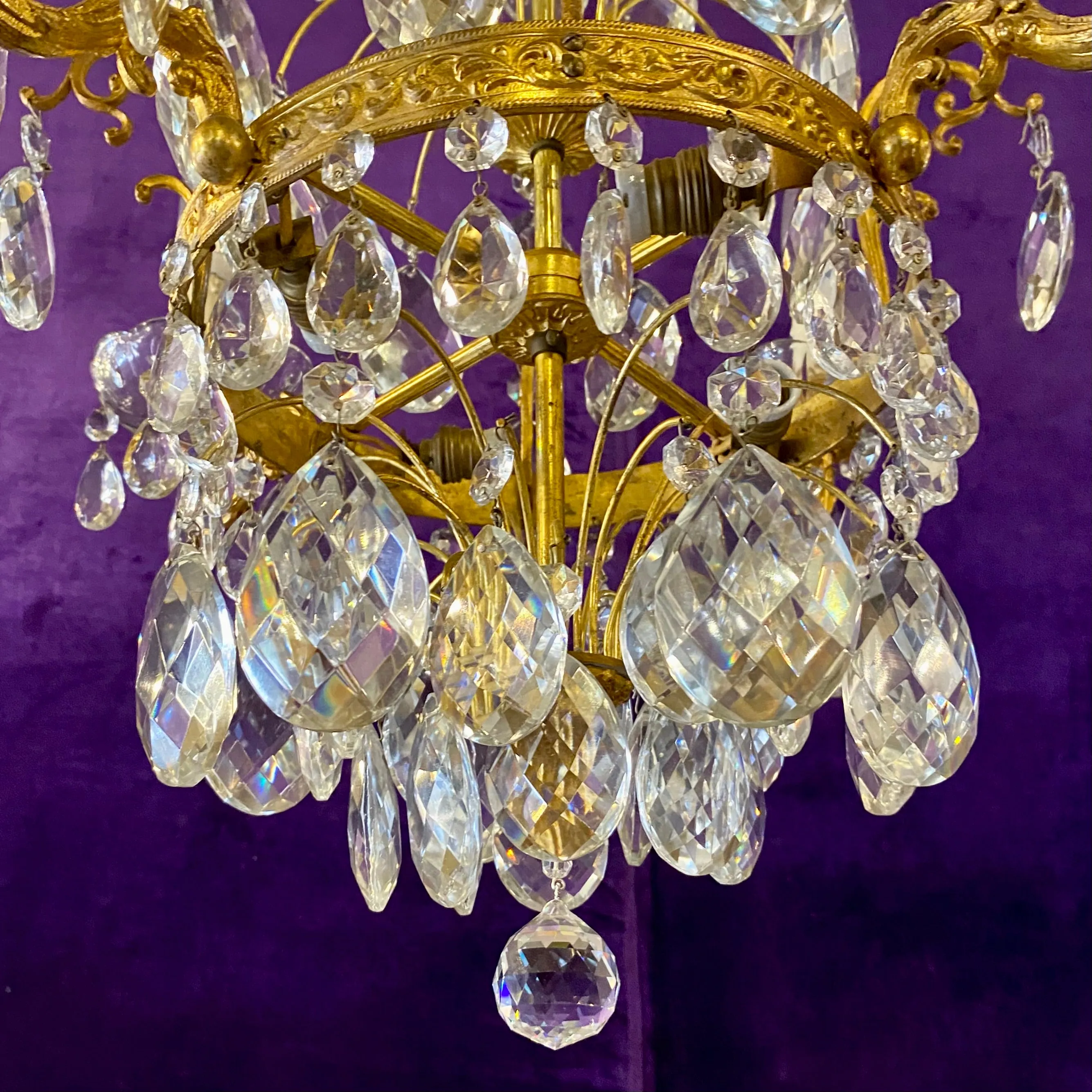 Stunning Vintage Italian Gilt Chandelier with Teardrop Crystals