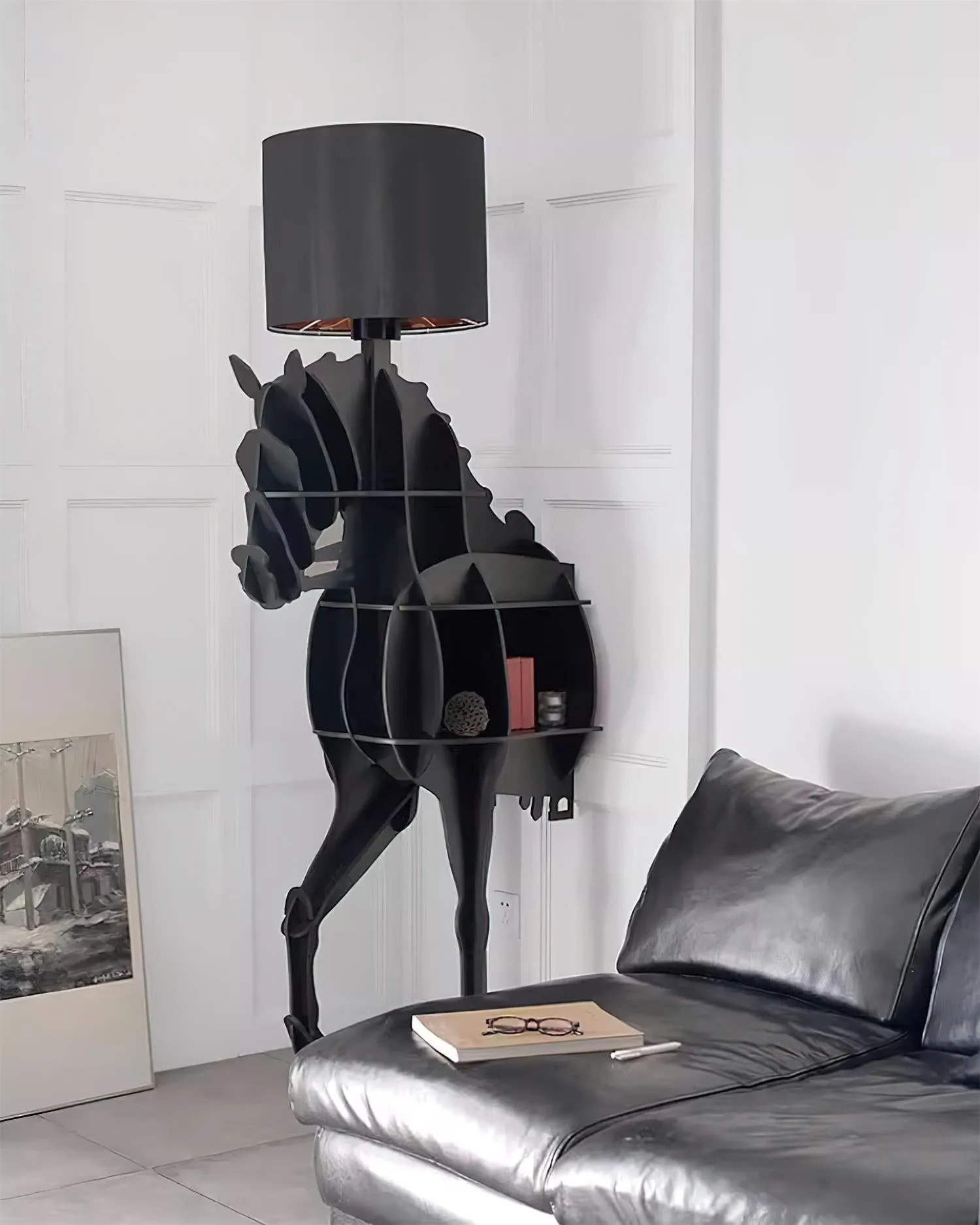 Tete Horse Stand Lamp